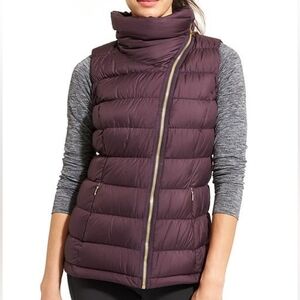 Athleta Downabout Down Zip up wild raisin Vest S